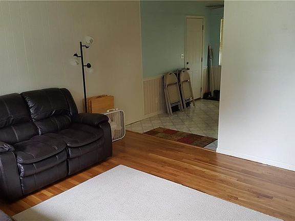2nd image of 1468 Oshaughnesy Dr
