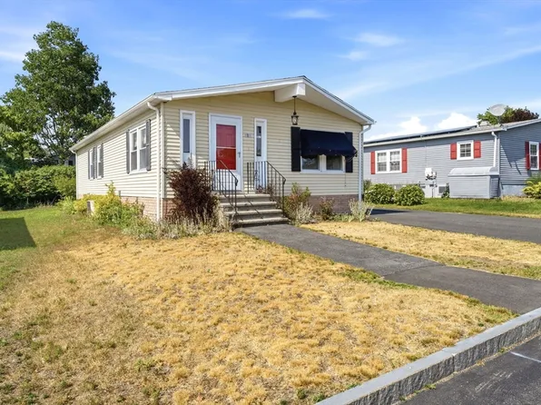3 Queens Rd #211, Attleboro, MA 02703