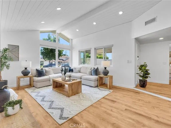 1517 E Riverview Ave, Orange, CA 92865