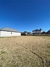 2nd image of 3921 Charles Dr