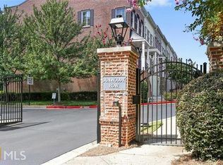 905 Persimmon Point, Sandy Springs, GA 30328