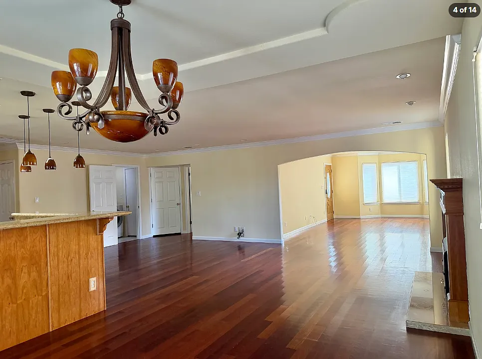 4 bed, 2746 sqft, $9,980 — Photo 4