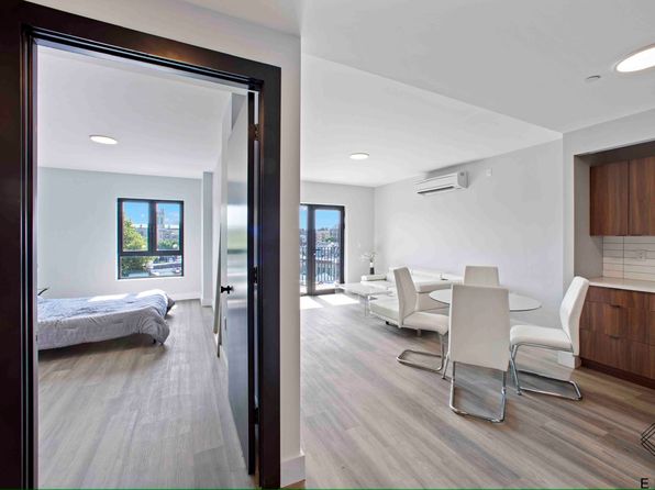 1111 Foster Ave #512