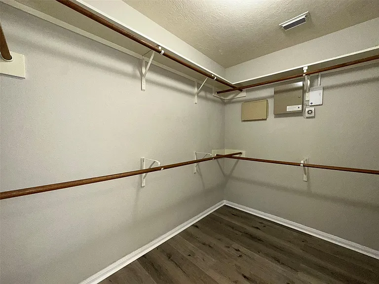 3715 Humble Dr — Photo 16