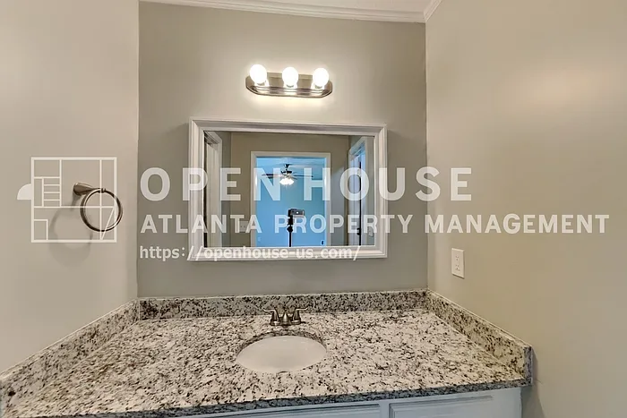 904 Branford Ln NW — Photo 11
