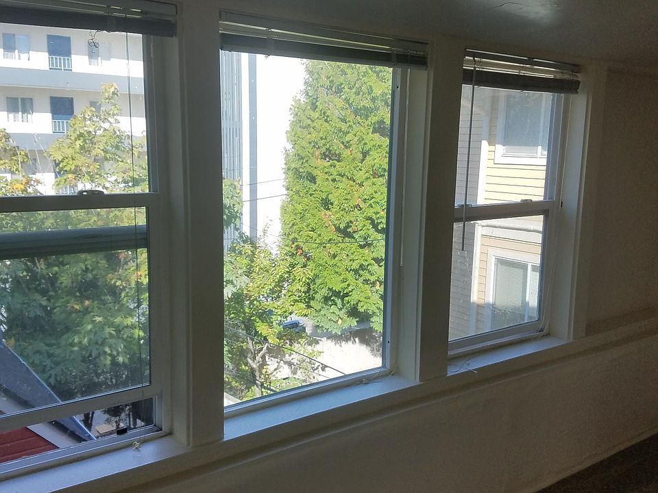 1st image of 5203 15th Ave NE APT 2