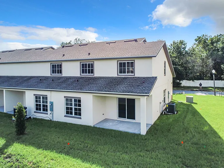 1748 Barton Towne Cir — Photo 52