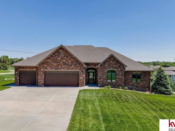 11809 S 224th St, Gretna, NE 68028