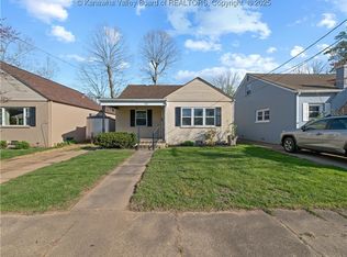 183 Fountain Pl, Huntington, WV 25701