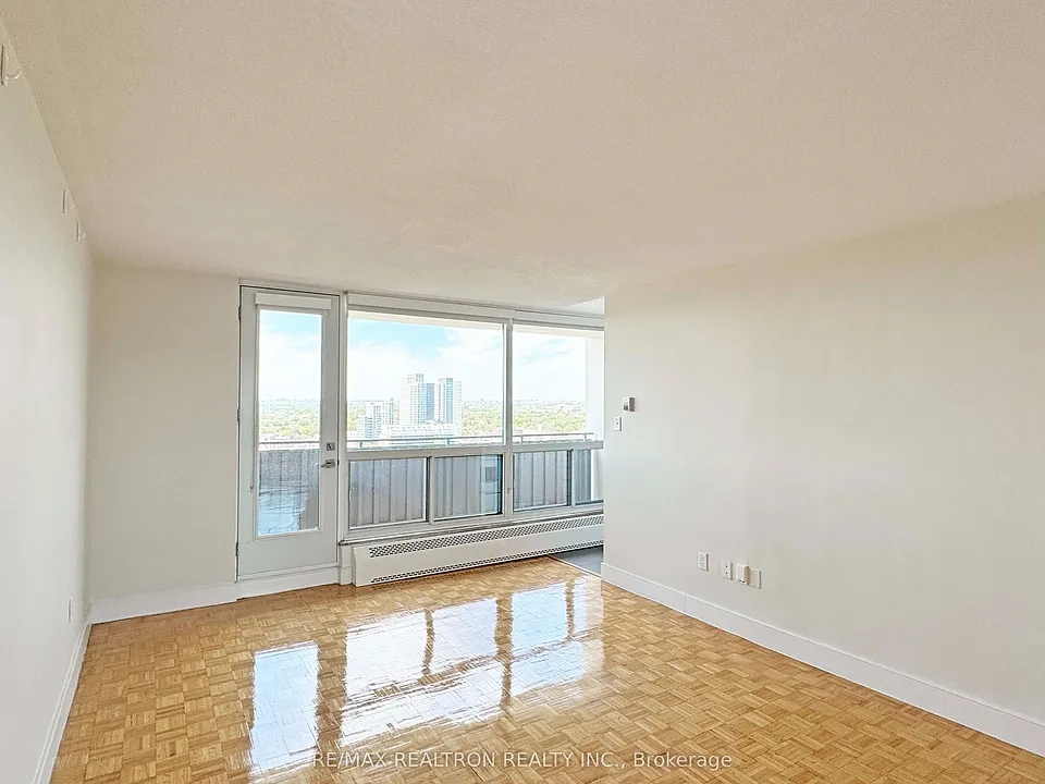 666 Spadina Ave #2312