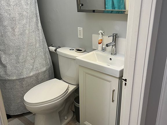 2nd image of 740 8th St #1/2