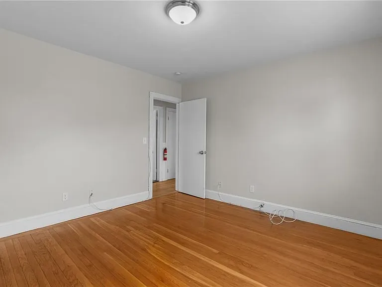 196 Wardlaw Ave — Photo 12