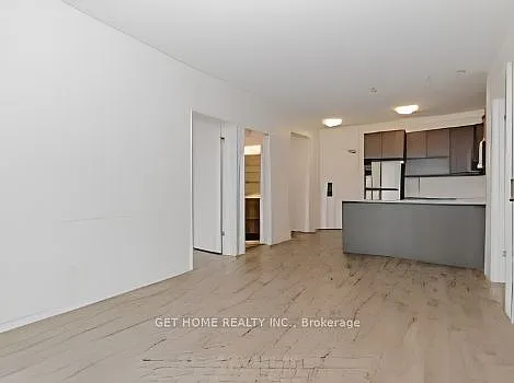 95 Dundas St W #303 — Photo 17