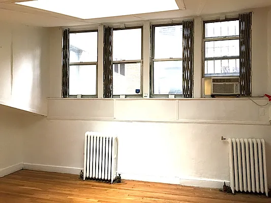 Rented by Friedman Roth Realty | media 29