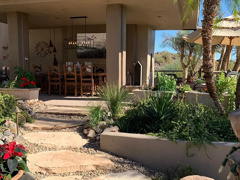 N Arizona Biltmore Cir — Photo 31