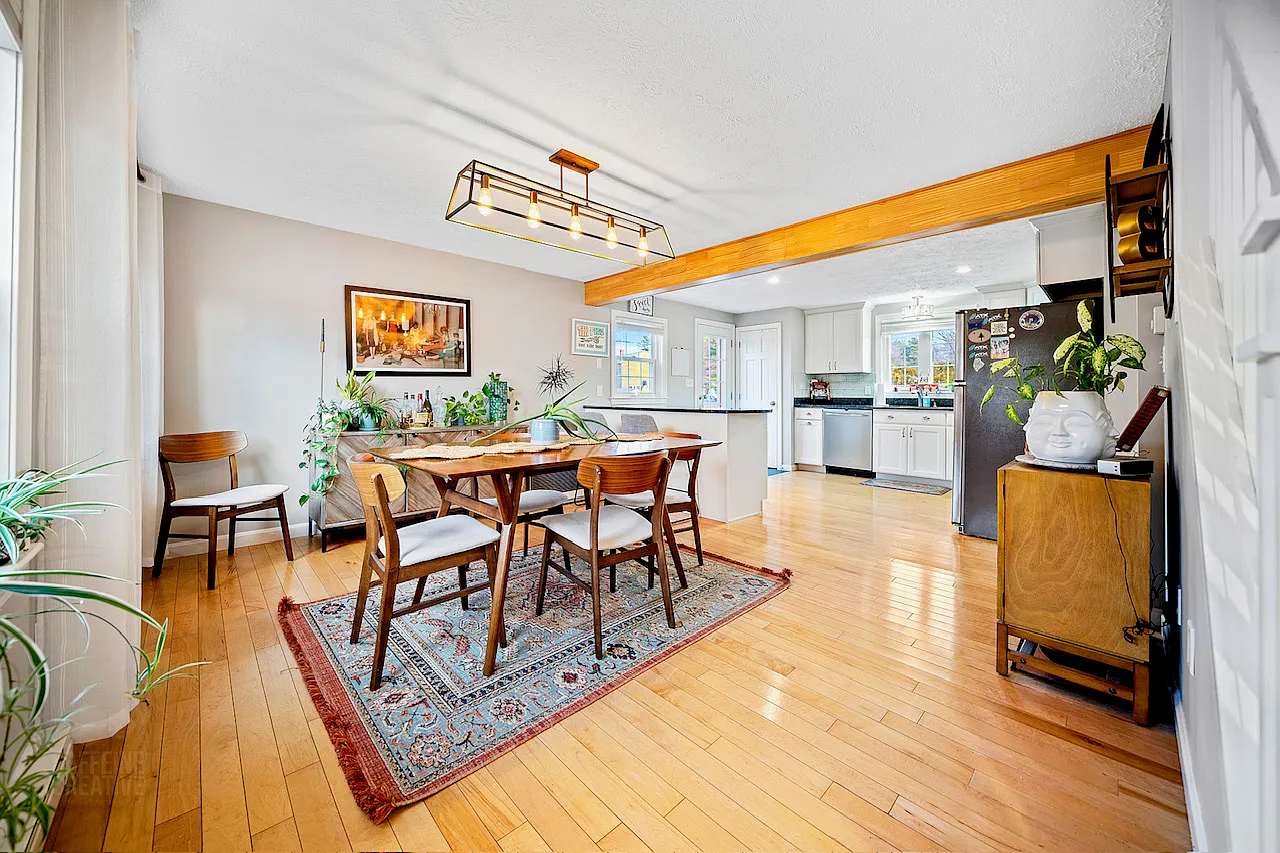 3 bed, 1268 sqft, $3,000 — Photo 4