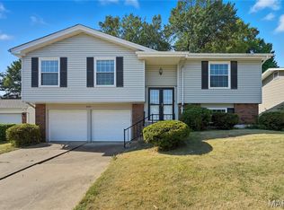3191 Donnycave Ln, Maryland Heights, MO 63043