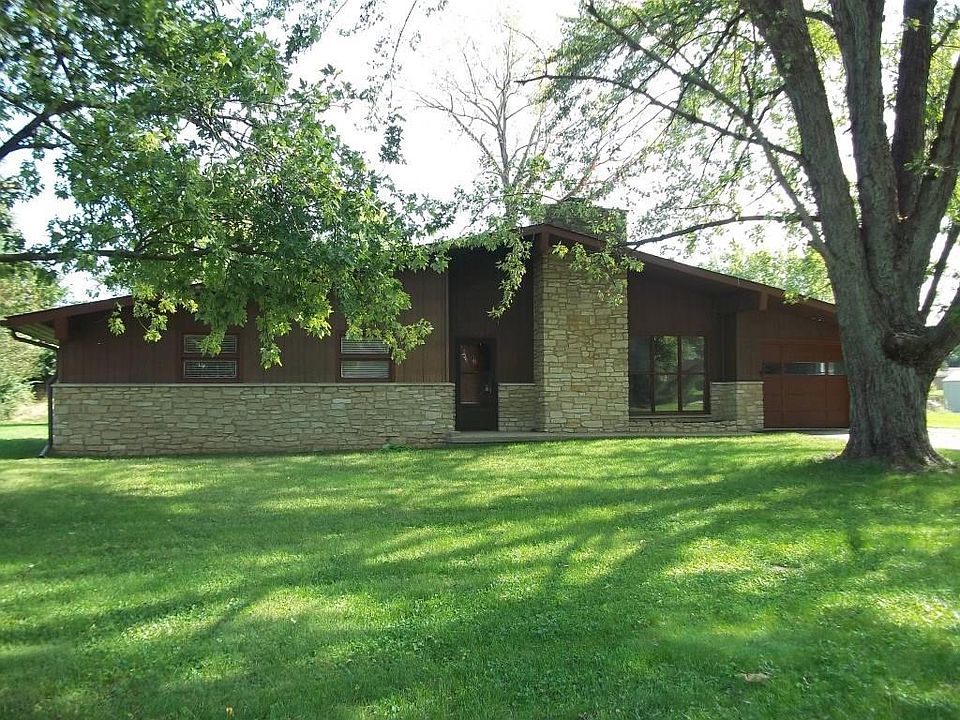 1st image of 208 S Cottonwood Dr