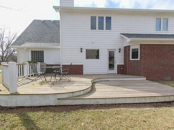 3rd image of 221 Innisbrooke Dr
