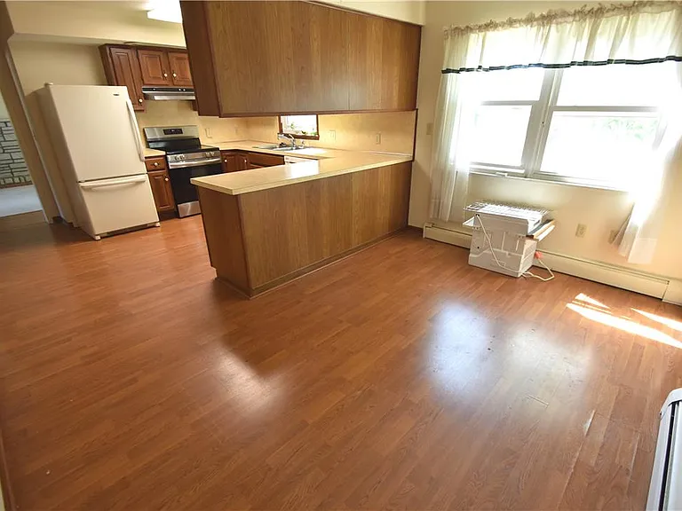 122 E Plainfield Ave — Photo 5