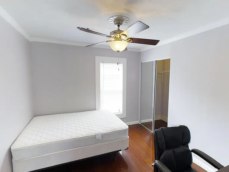 1308 E Fayette St — Photo 9