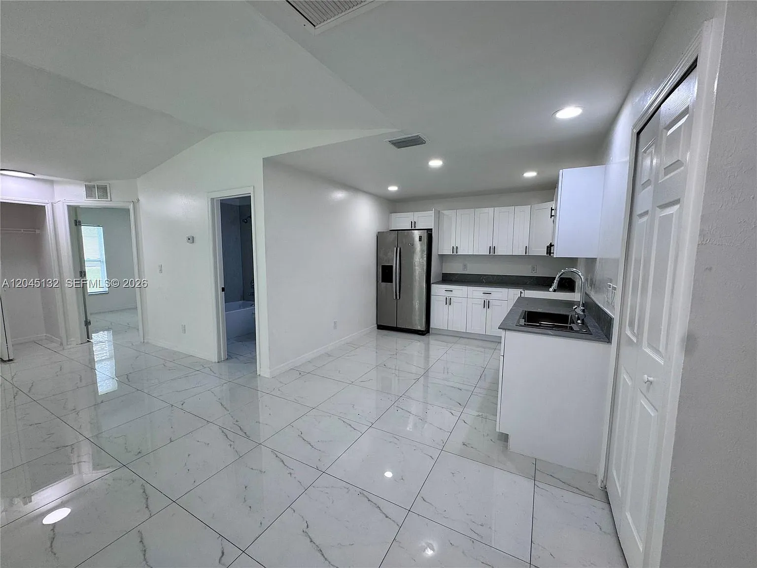 3 bed, 2.0 bath, $1,650 — Photo 4
