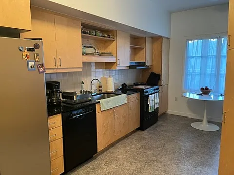 2 bed, 690 sqft, $2,000 — Photo 2
