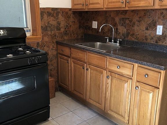 4th image of 3103 30th Ave APT 2F