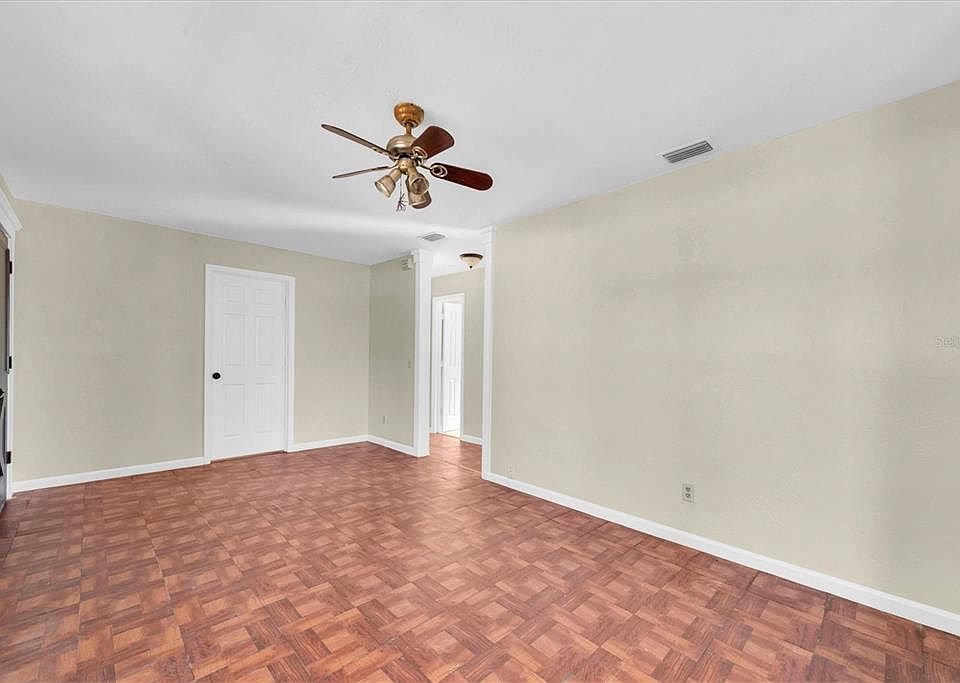 1st image of 1607 18th St E #1607