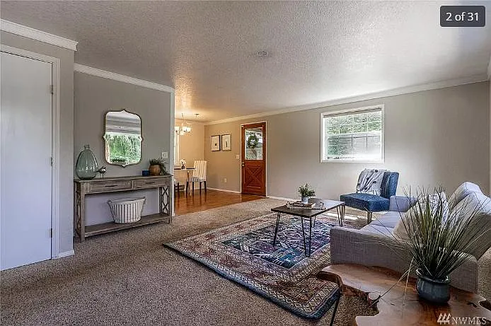 1031 NE Larson Blvd — Photo 8