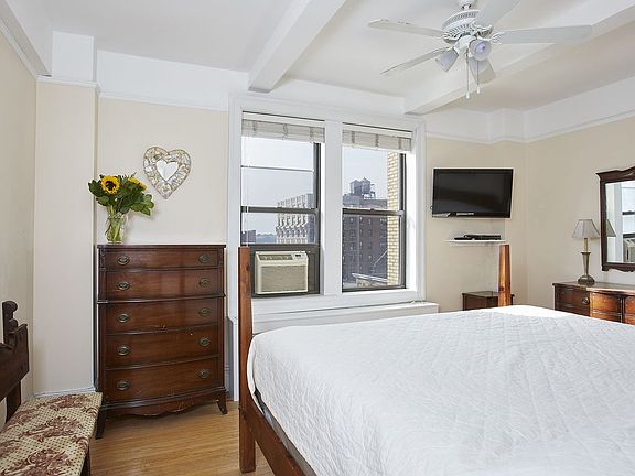 3rd image of 675 W End Ave APT 10D