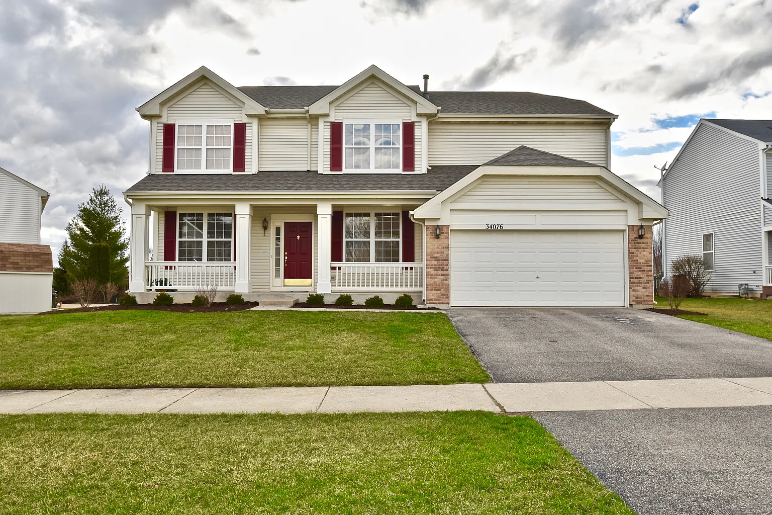 34076 N Bluestem Rd photo 1