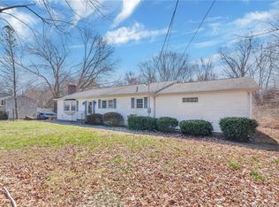 11 Caulkins Rd, Norwich, CT 06360