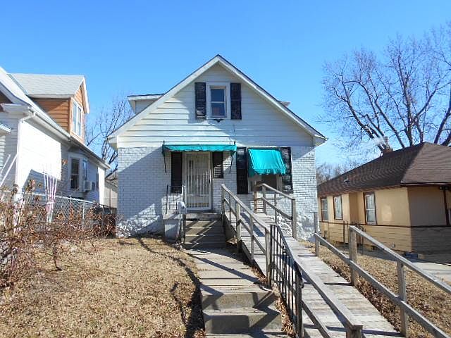 1st image of 323 Mersington Ave