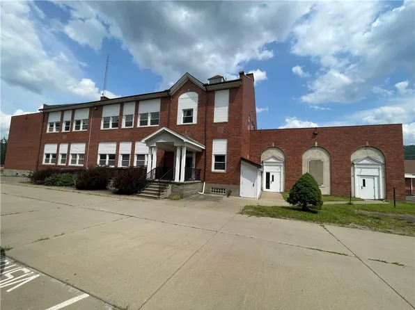 945 South Ave, Bradford, PA 16701