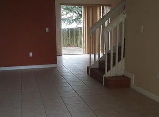 15425 SW 8th Ln, Miami, FL 33194