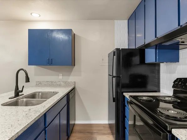 5540 Boca Raton Blvd APT 181, Fort Worth, TX 76112