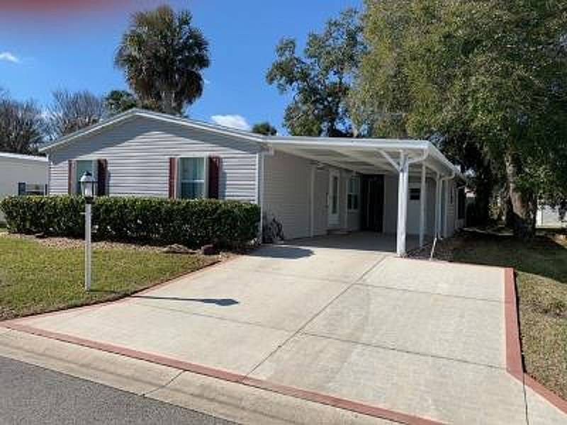1st image of 4 Beaumont Ln
