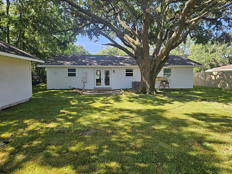 108 Beverly Dr — Photo 8