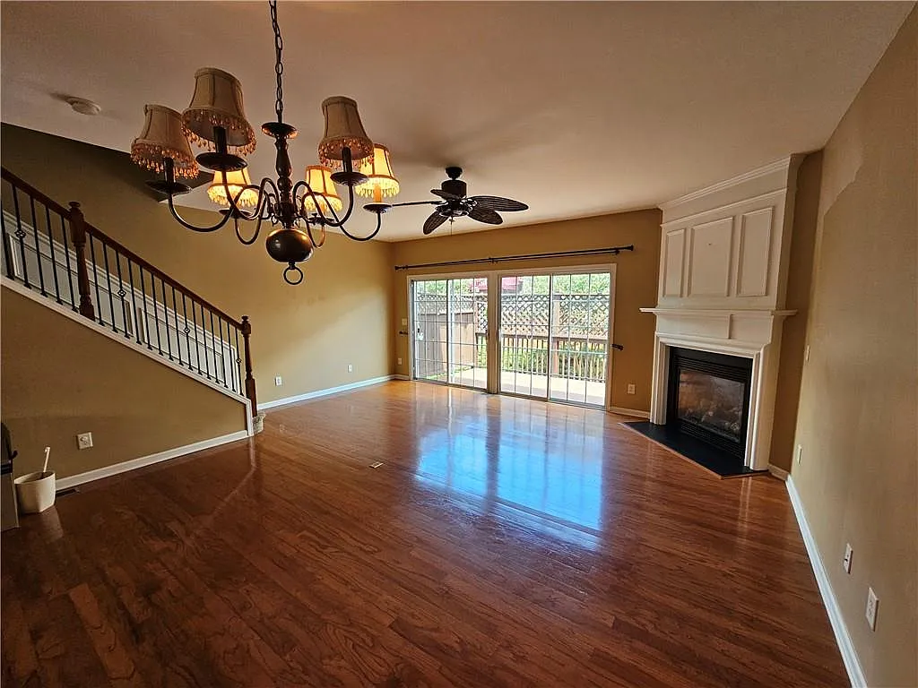 3 bed, 3.5 bath, 1732 sqft, $2,350 — Photo 4