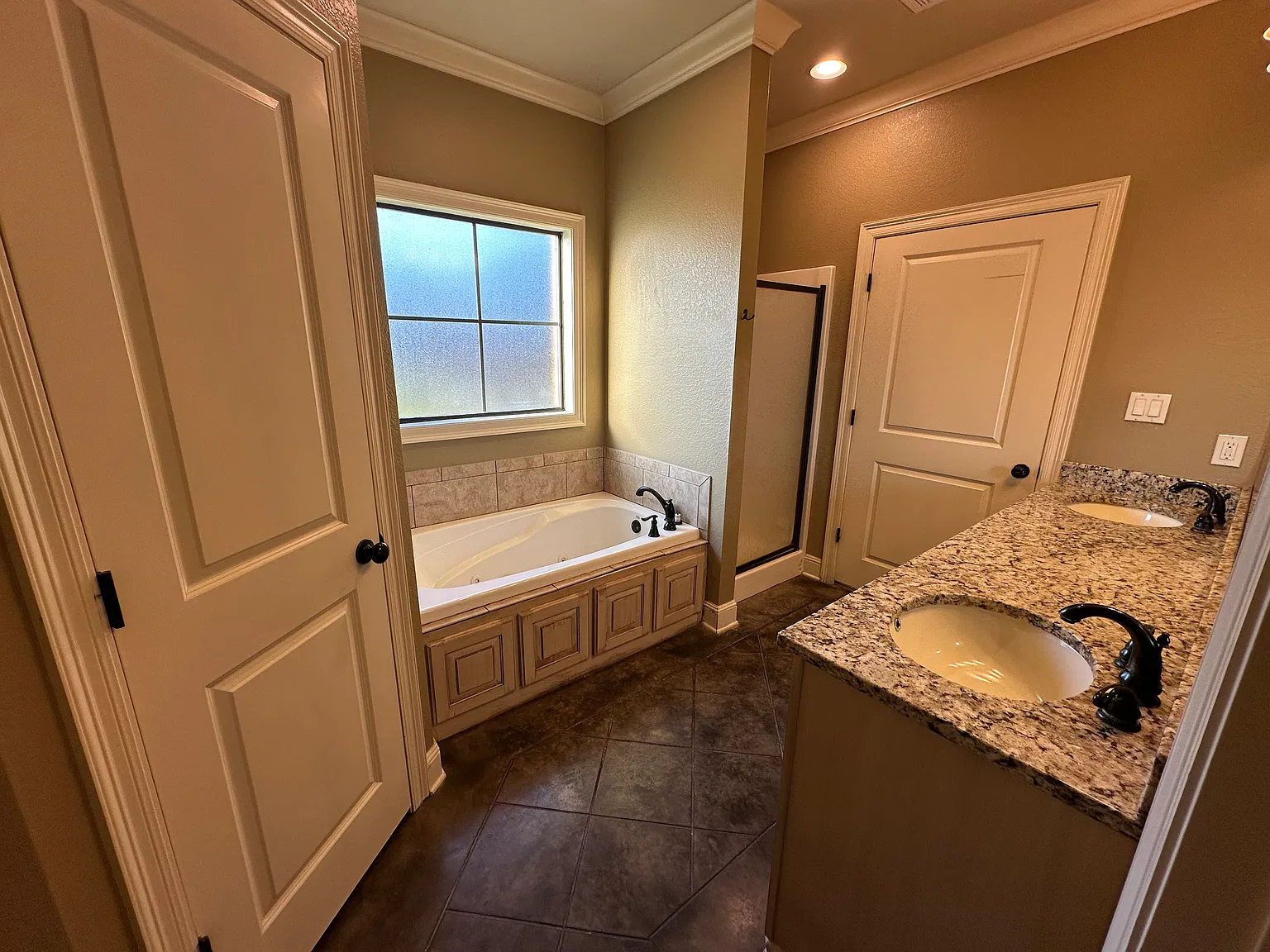 5049 Aberdeen Rd — Photo 4