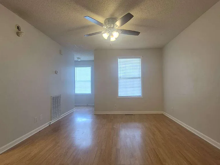 825 Decoy Ct — Photo 3