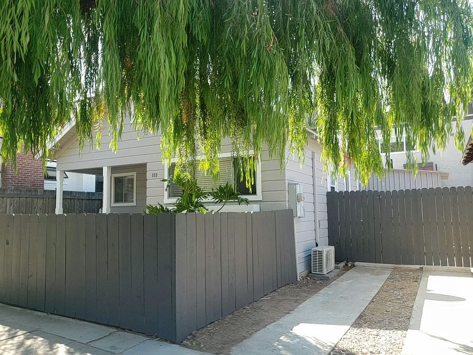 111 Robinson Ave #3795