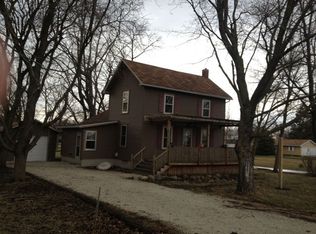 330 N Maple St, Gilman, IL 60938