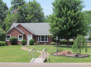 520 S Madison St, Carthage, IL 62321