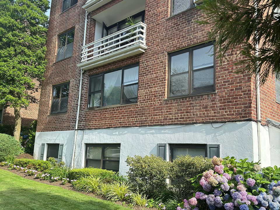 1st image of 16 Stoner Ave APT 2F