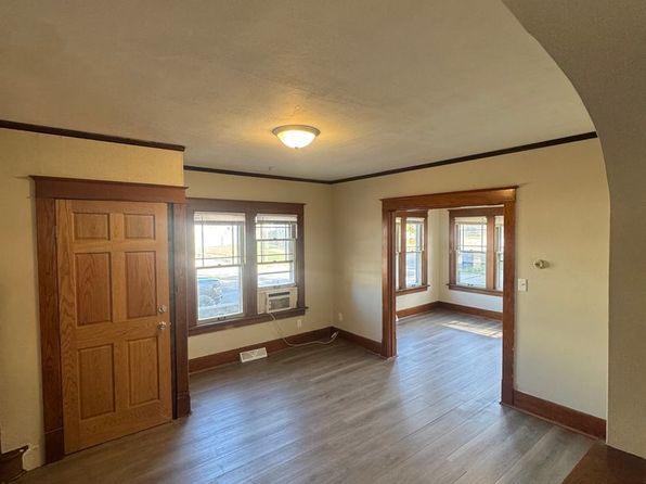 201-205 1/2 Wisconsin St #205