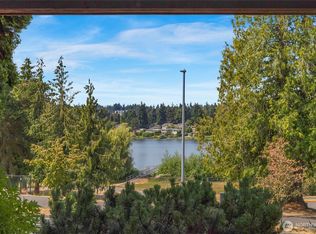 23509 Lakeview Dr UNIT A101, Mountlake Terrace, WA