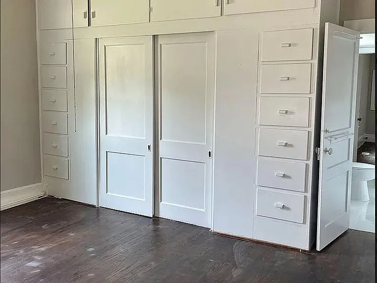 2154 Spencer St — Photo 13