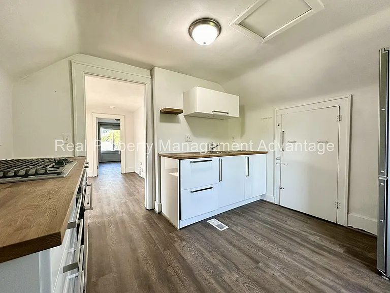 316 Spencer — Photo 2